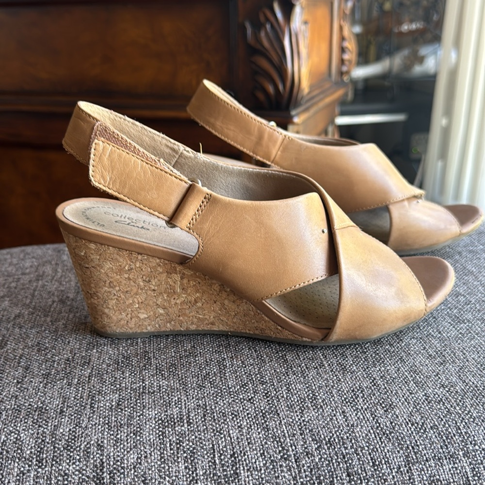 CLARKS Ultimate comfort Collection Comfortable Tan cork Wedge Sandals
